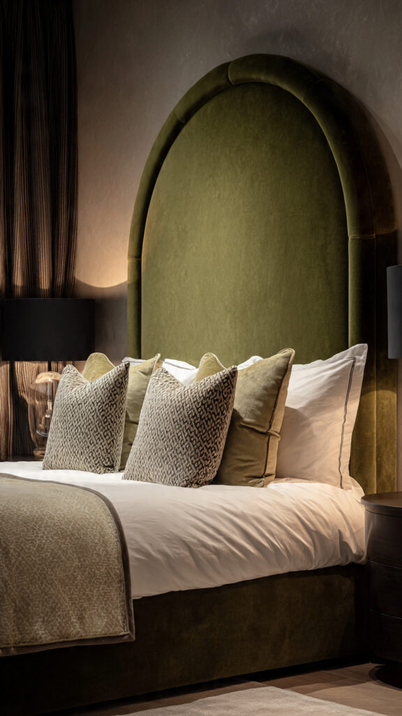 22 Bedroom Ideas for Adults: Ways to Create a Sophisticated and Grown-Up Space 12 22 Bedroom Ideas for Adults: Ways to Create a Sophisticated and Grown-Up Space - Decor Lads